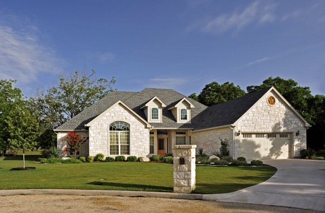 418 N Acorn St, Fredericksburg, TX 78624 - photo 1