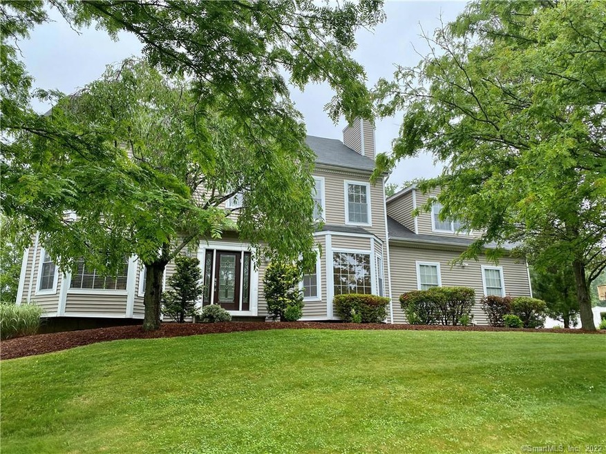 120 Sky View Cir, Hamden, CT 06514 - photo 1