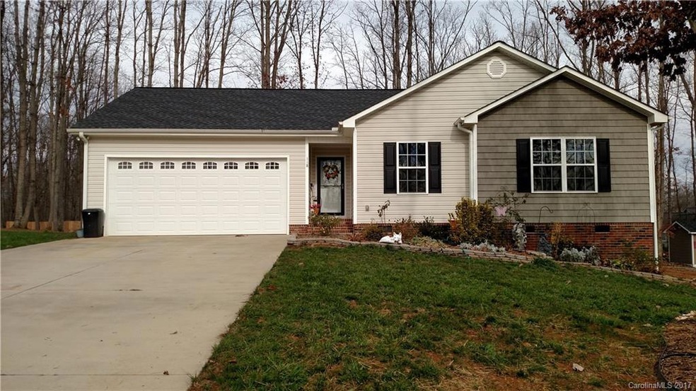 118 Bluff Ct, Statesville, NC 28625 - photo 1