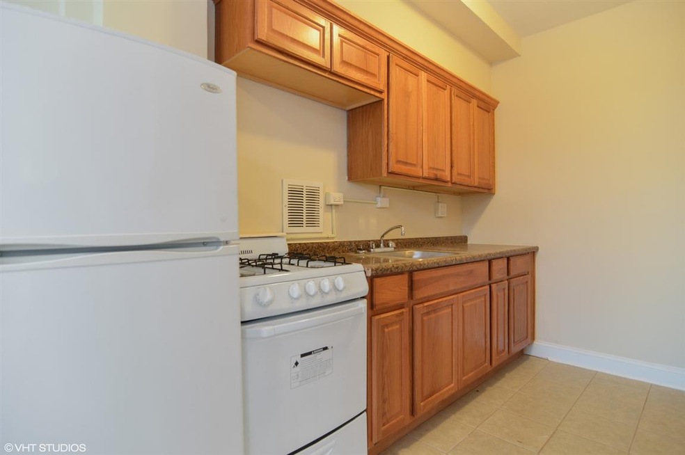 825 Main St unit 412, Evanston, IL 60202 - photo 1