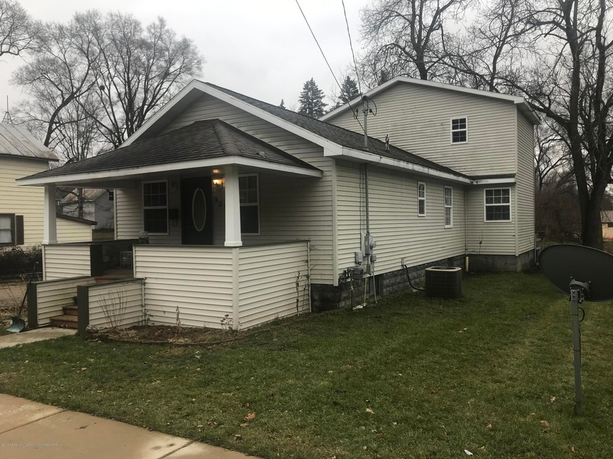 335 E Fargo St, Ionia, MI 48846 - photo 1