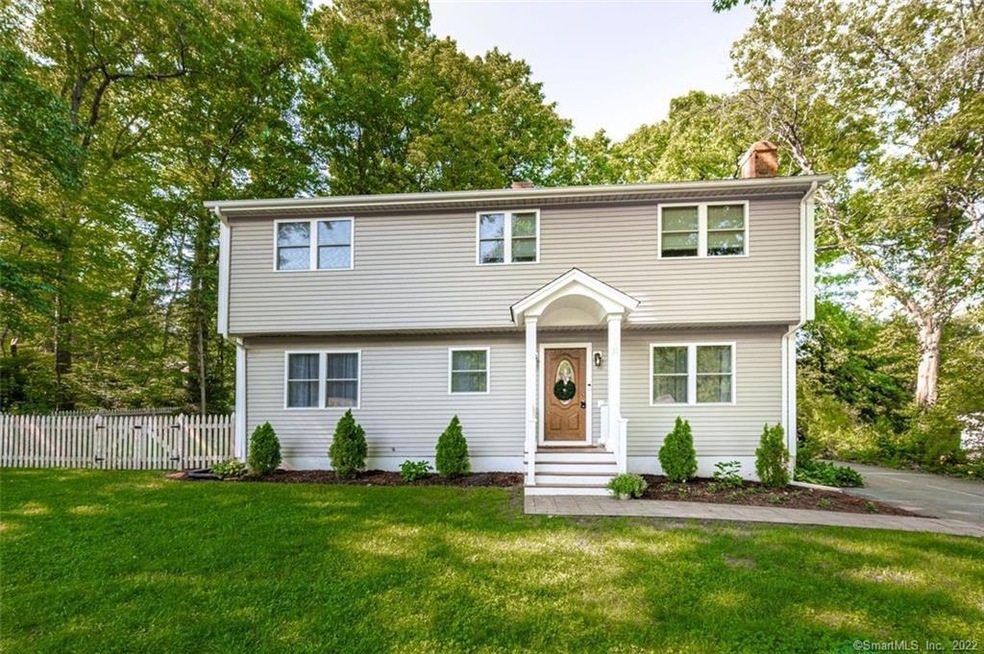 31 Litchfield Rd, Unionville, CT 06085 - photo 1