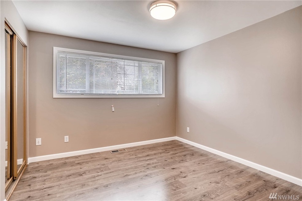415 216th St SW, Bothell, WA 98021 - photo 1