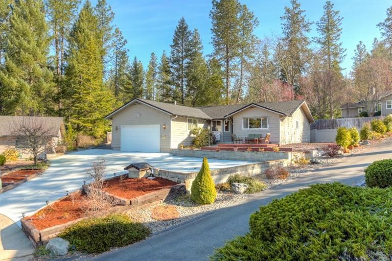 3415 Cheyenne Dr, Grants Pass, OR 97527 - photo 1