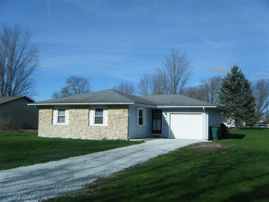 513 N Green St, Greentown, IN 46936 - photo 1