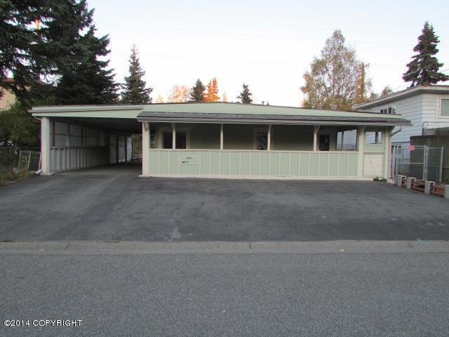 111-140390 Front Center