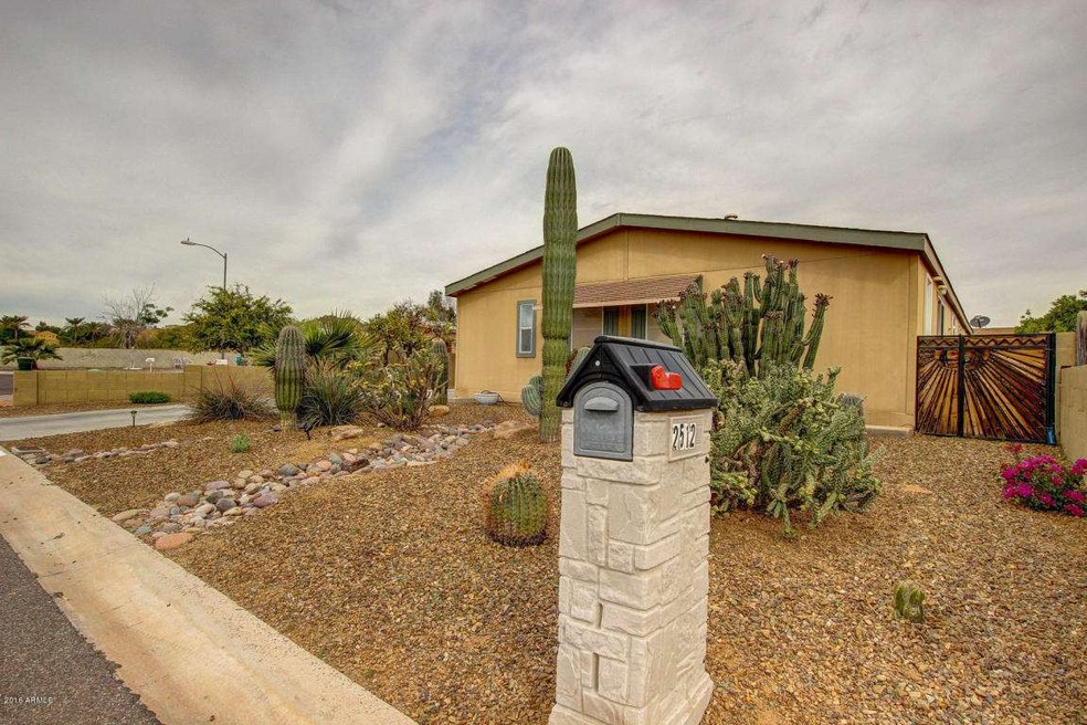 2512 E Cowan Cir, Phoenix, AZ 85050 - photo 1