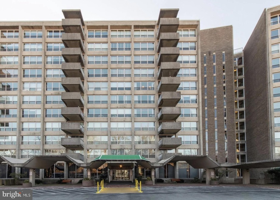 Green Hill Condominiums unit E-912, Wynnewood, PA 19096 - photo 1