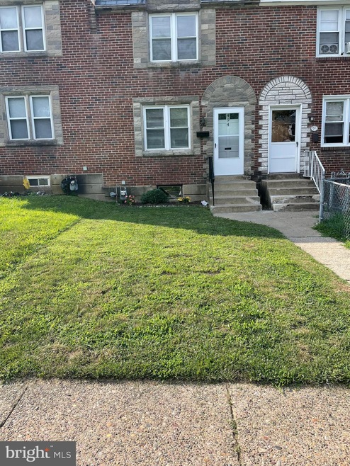 494 Westmont Dr, Darby, PA 19023 - photo 1