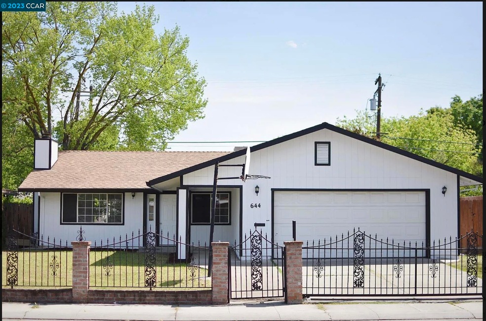 644 Chicago Ave, Stockton, CA 95206 - photo 1
