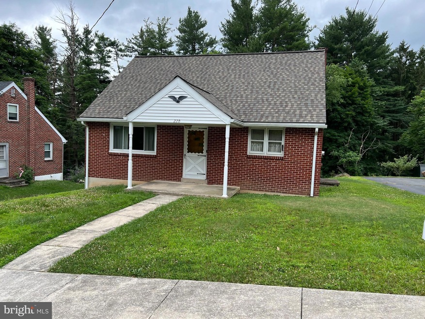 220 W Spring St, Bechtelsville, PA 19505 - photo 1