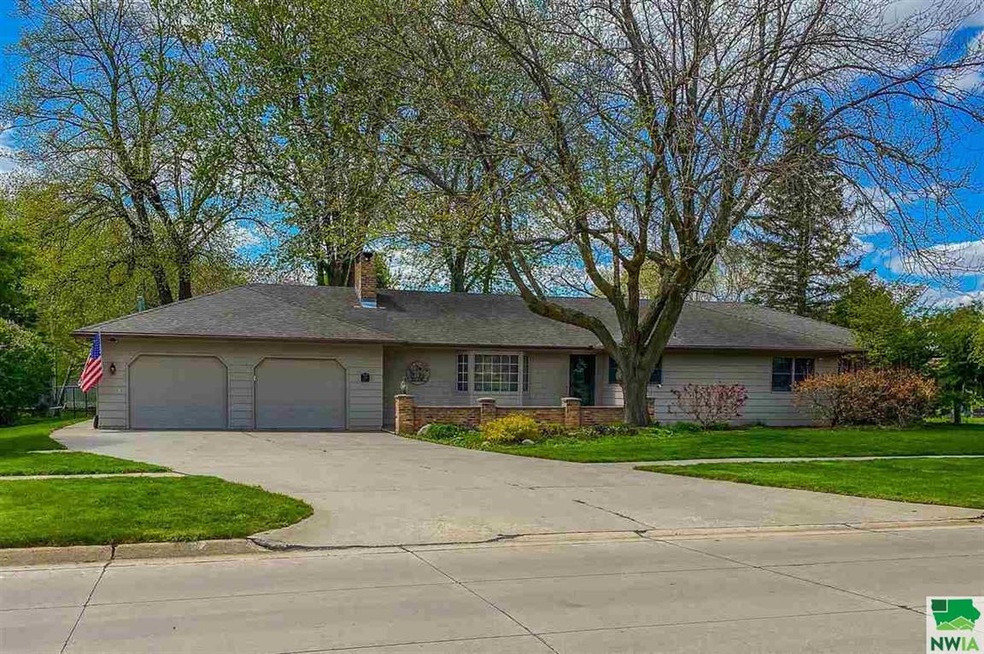 Sold $305,000
