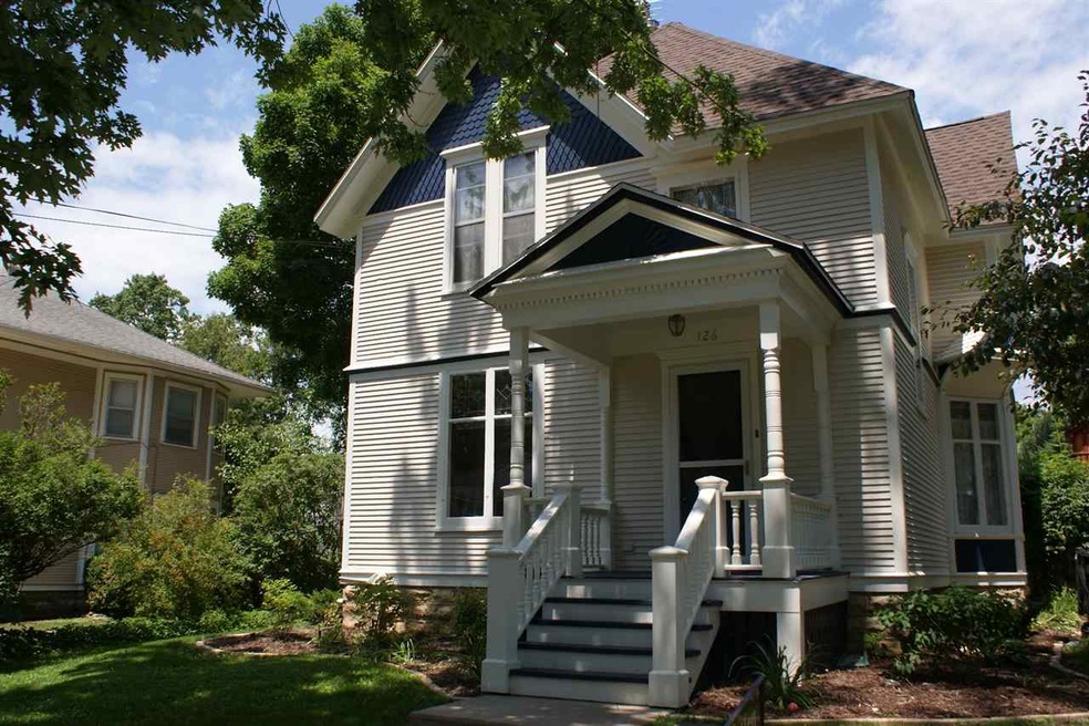 126 Garfield Ave, Evansville, WI 53536 - photo 1