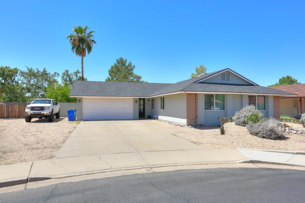 2744 S PECAN