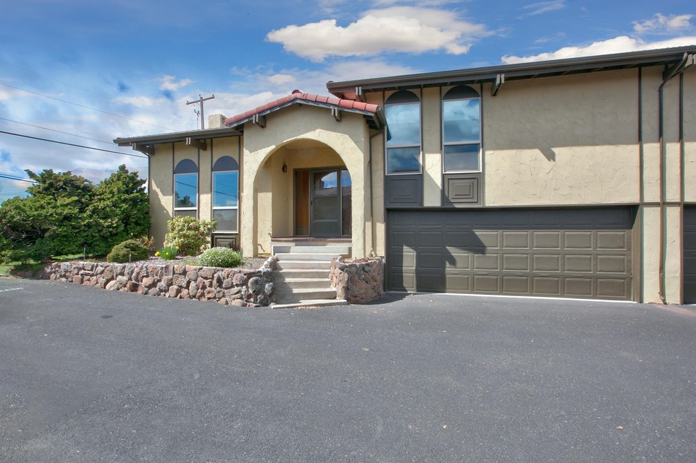 15 Crest Circle - Yakima, WA 98908
