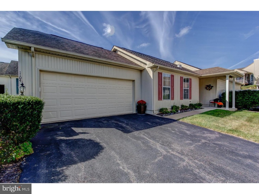 1104 S Fox Cub Hollow unit 409, Glen Mills, PA 19342 - photo 1