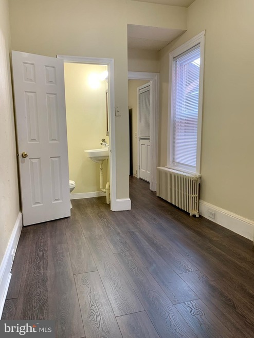 536 Locust St, Reading, PA 19604 - photo 1