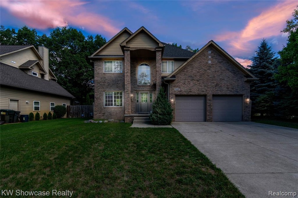 2495 Horace St, West Bloomfield, MI 48324 - photo 1