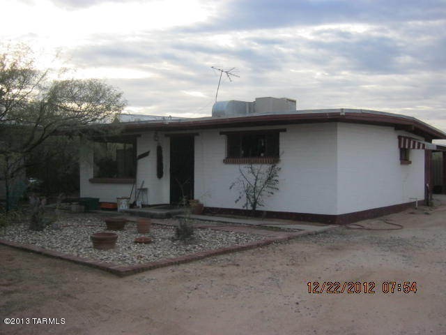 1332 E Greenlee Rd, Tucson, AZ 85719 - photo 1