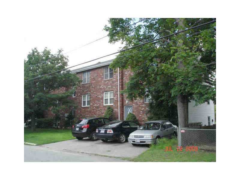 14 Saratoga Ave unit 3, Pawtucket, RI 02861 - photo 1