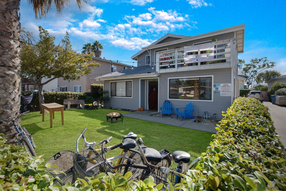 Front View (Virtually Enhanced Yard)