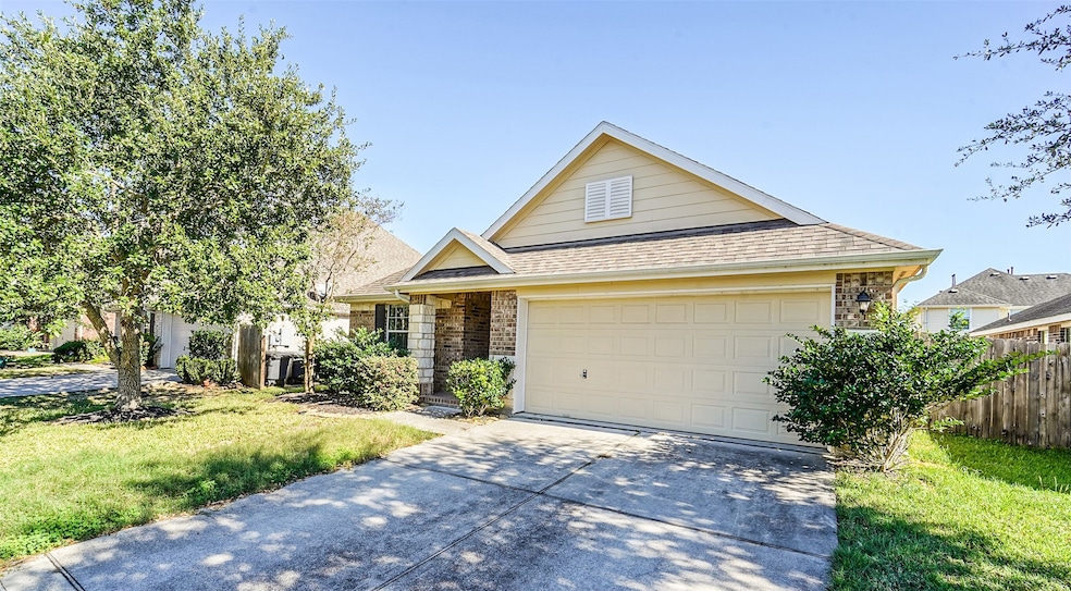 4714 Lake Rim Dr, Alvin, TX 77511 - photo 1