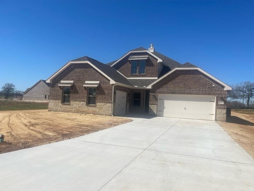 437 Guadeloupe Ln, Springtown, TX 76082 - photo 1