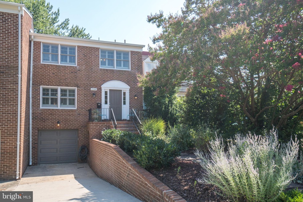 2930 Nob Hill Ct, Alexandria, VA 22314 - photo 1