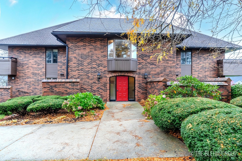 3181 Charlevoix Drive 206 SE-3