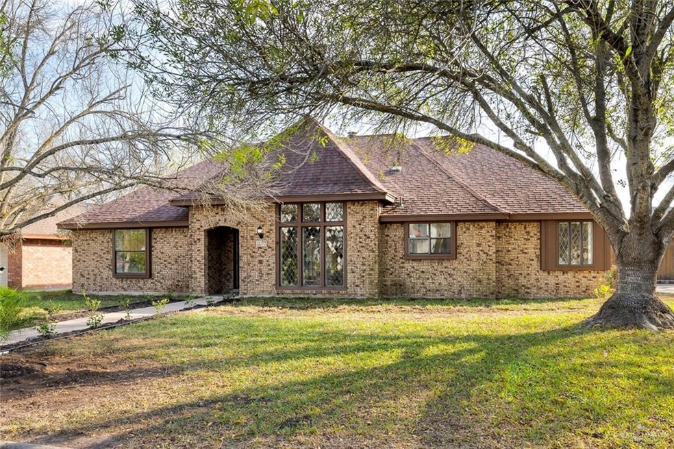 511 W 15th St, Weslaco, TX 78596 - photo 1