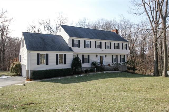 28 Heritage Dr, Pleasantville, NY 10570 - photo 1