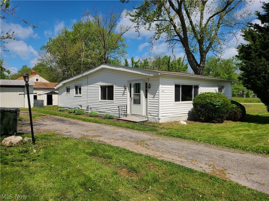 582 Kenilworth Ave, Sheffield Lake, OH 44054 - photo 1