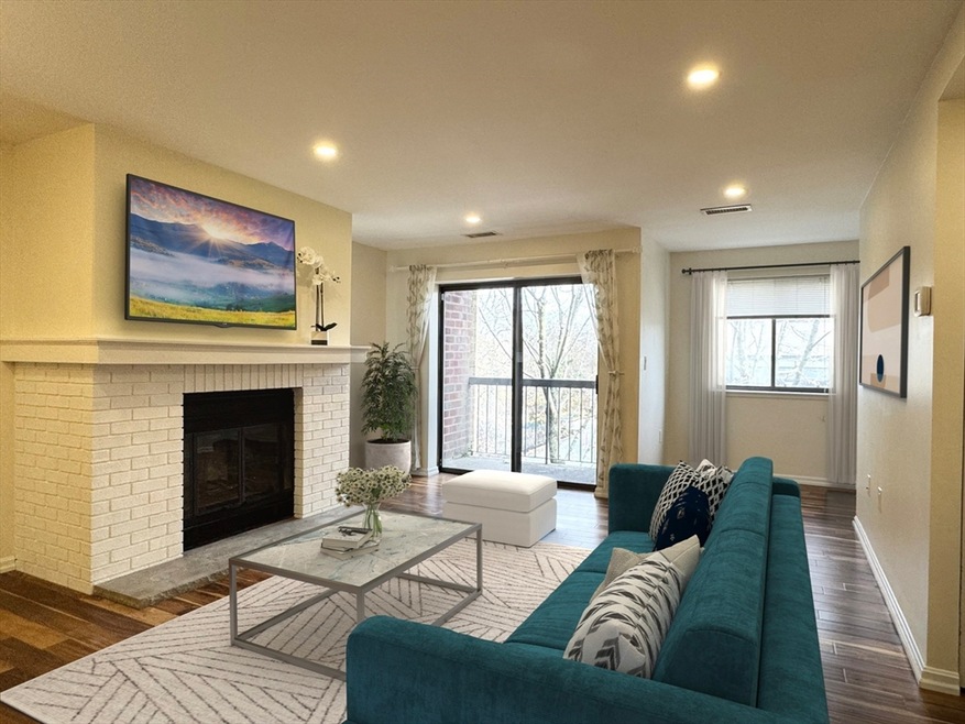 666 Main St unit 305, Winchester, MA 01890 - photo 1