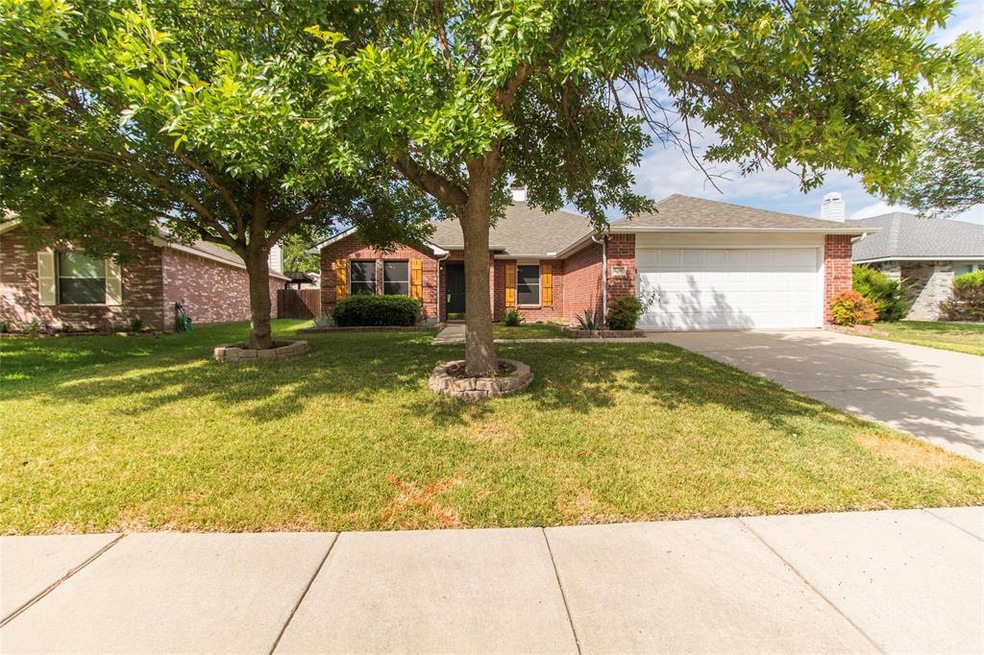 609 Gunters Mountain Ln, Wylie, TX 75098 - photo 1
