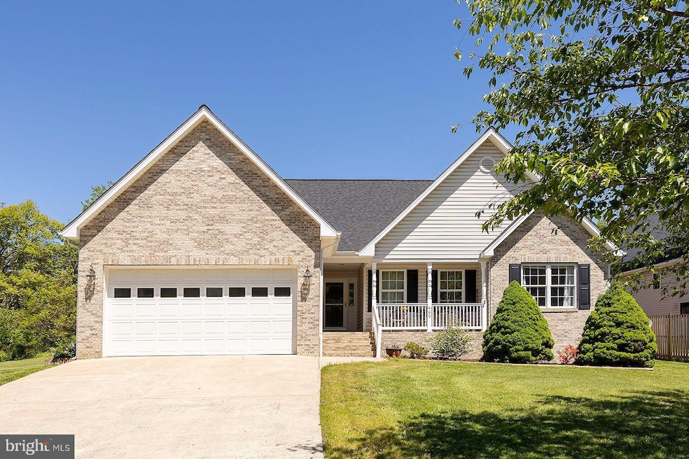 469 Crystal Ln, Strasburg, VA 22657 - photo 1