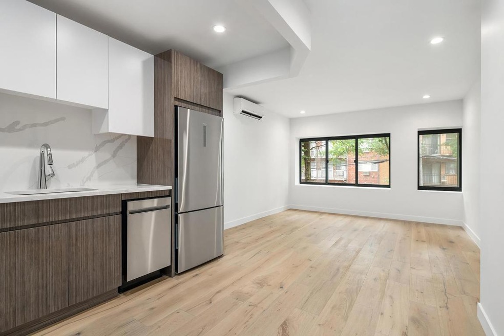 25-15 36th St unit 2-F, Astoria, NY 11103 - photo 1