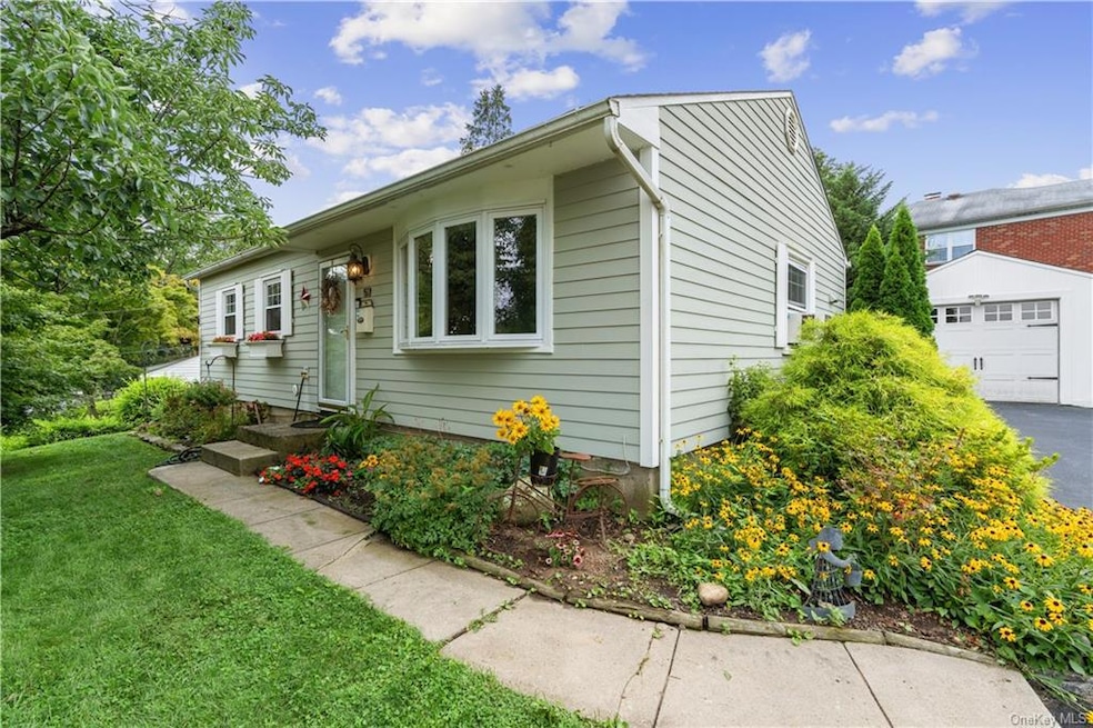 59 Mitchell Ave, Yonkers, NY 10701 - photo 1