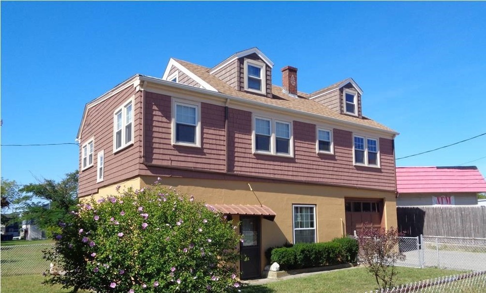 290 Market St, Warren, RI 02885 - photo 1