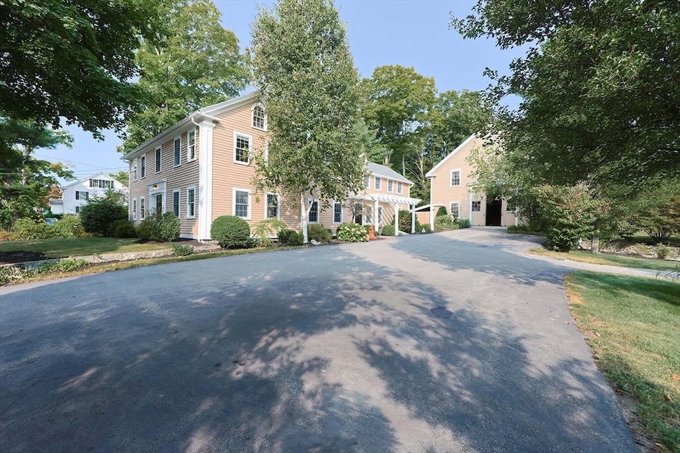 391 Washington St, Holliston, MA 01746 - photo 1