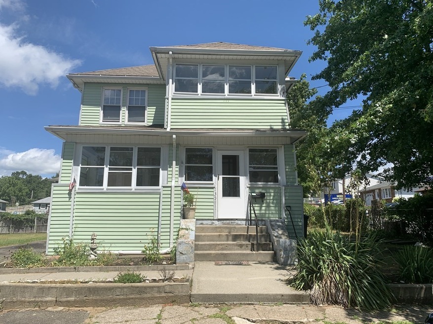 135 Kirkland Ave, Ludlow, MA 01056 - photo 1