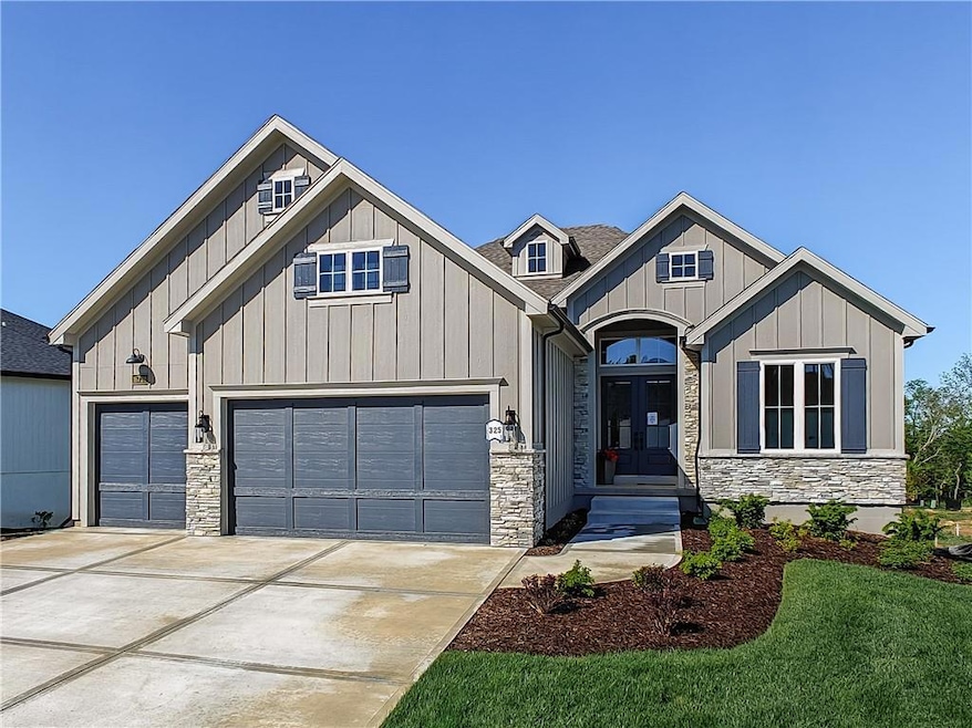 16724 Hayes St, Overland Park, KS 66085 - photo 1