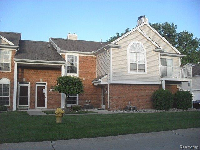 261-863659-front far.JPG