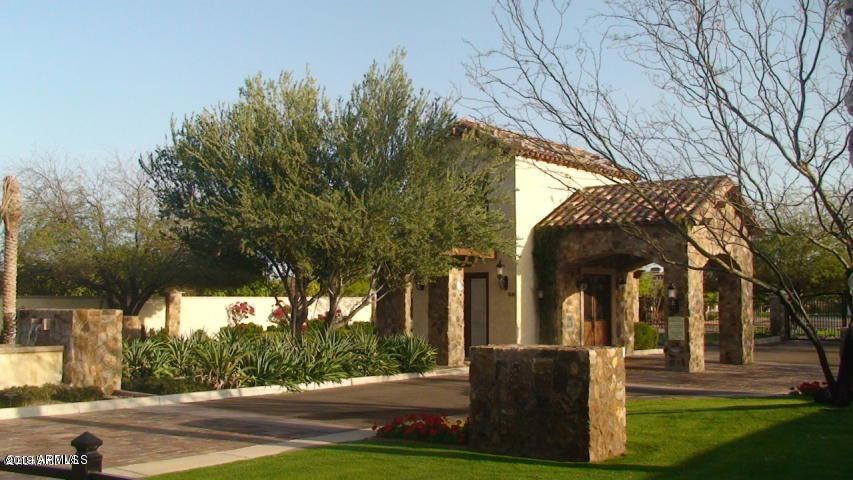 Legacy Mesa - Gate