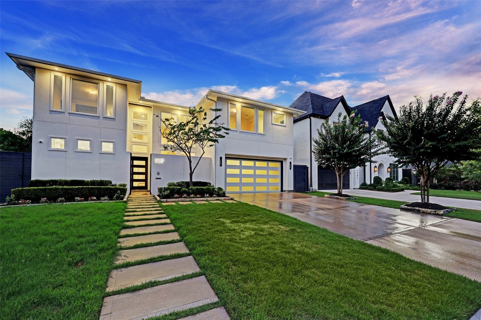 1737 Ronson Rd, Houston, TX 77055 - photo 1