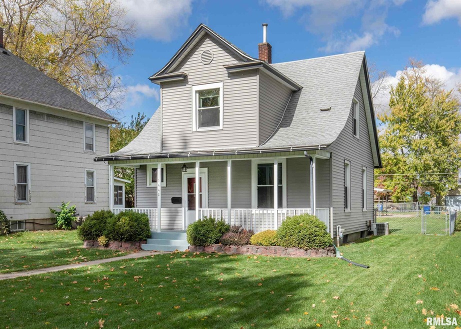1442 W High St, Davenport, IA 52804 - photo 1