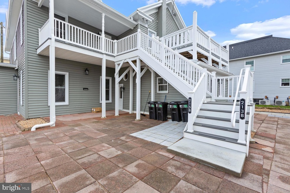 213 Piccadilly St unit B, Edinburg, VA 22824 - photo 1