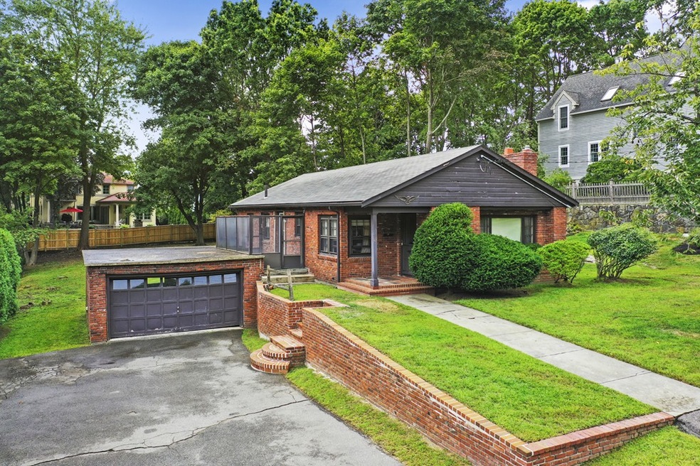 42 Robert Rd, Marblehead, MA 01945 - photo 1