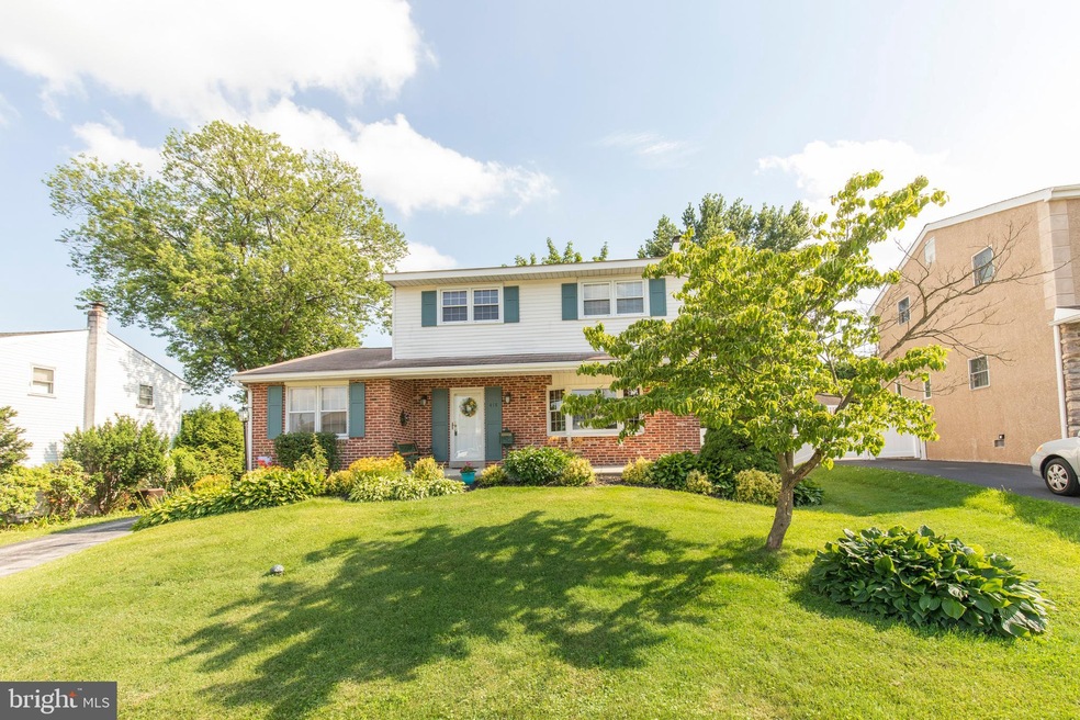 418 Farnsworth Dr, Broomall, PA 19008 - photo 1