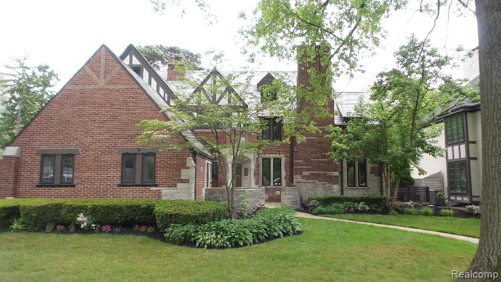 708 Berkshire Rd, Grosse Pointe Park, MI 48230 - photo 1