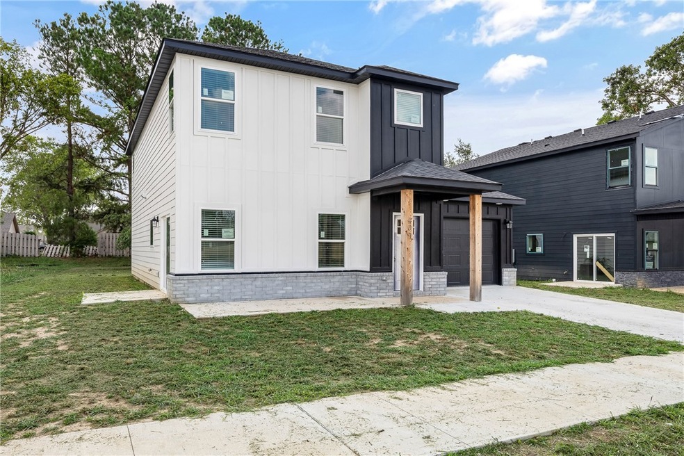 409 S 21st St, Rogers, AR 72758 - photo 1